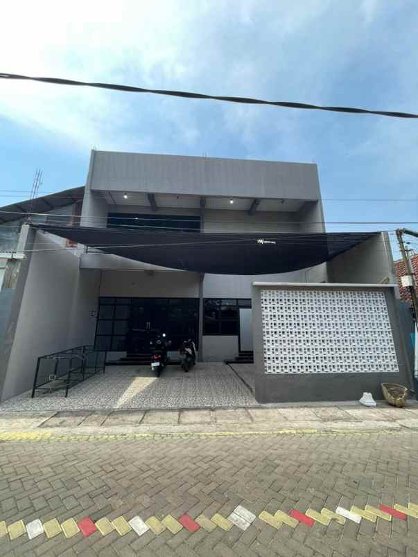 dijual rumah di brotojoyo semarang