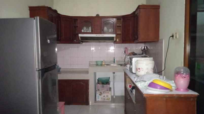 dijual rumah di eramas 2000 jakarta timur