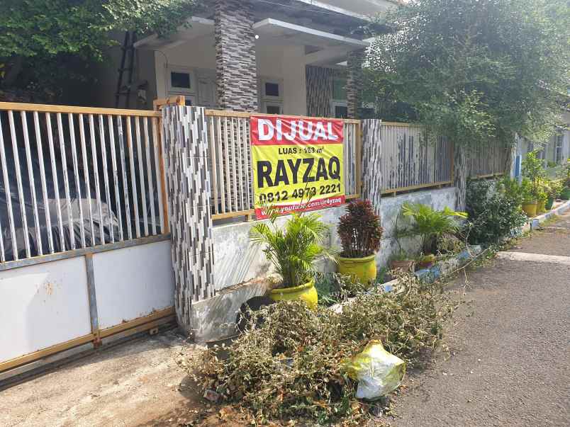 dijual rumah di jalan margoutomo pasuruan kota jatim
