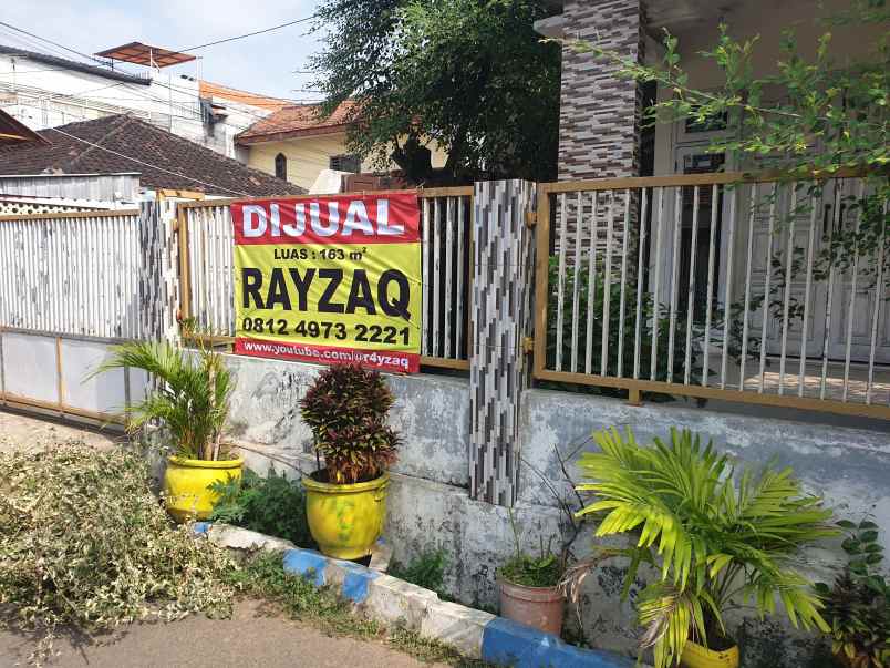 dijual rumah di jalan margoutomo pasuruan kota jatim