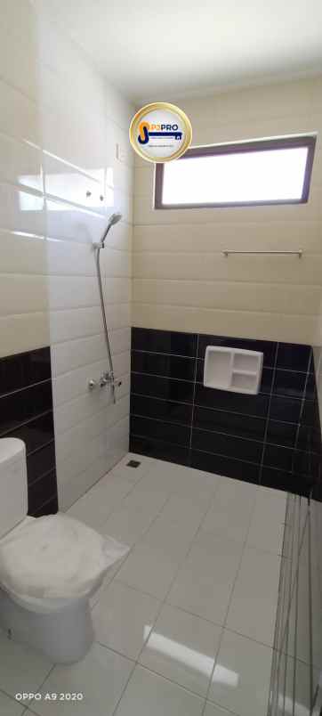 dijual rumah di perumahan cluster arana