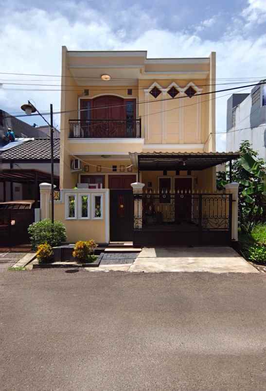 dijual rumah duren sawit