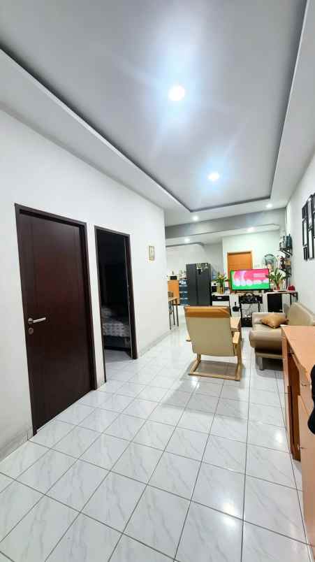dijual rumah duren sawit