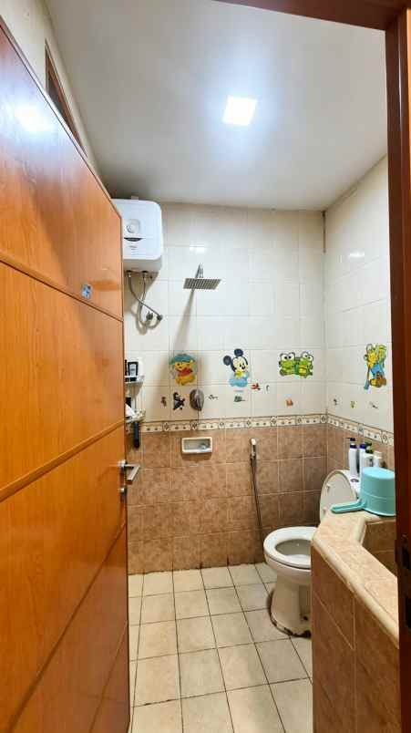 dijual rumah duren sawit
