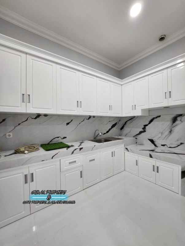 dijual rumah duren sawit