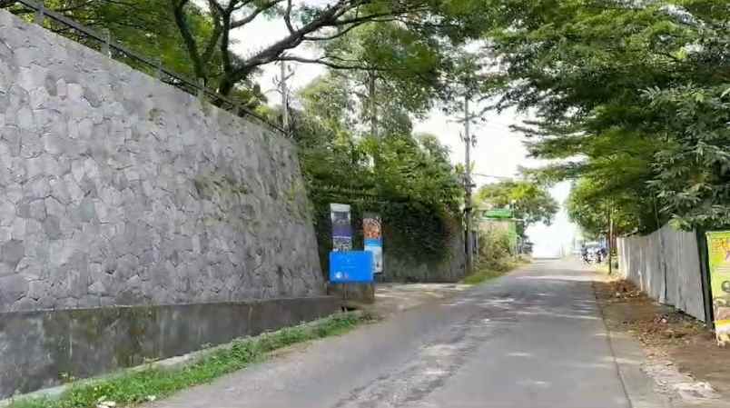 dijual rumah duren sewu