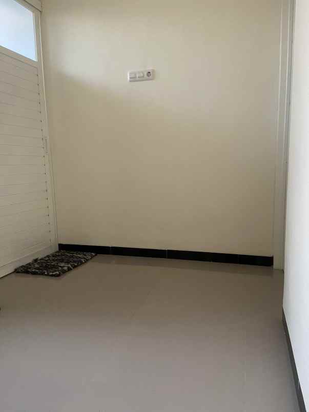 dijual rumah full perabot lokasi tasikmadu kota malang