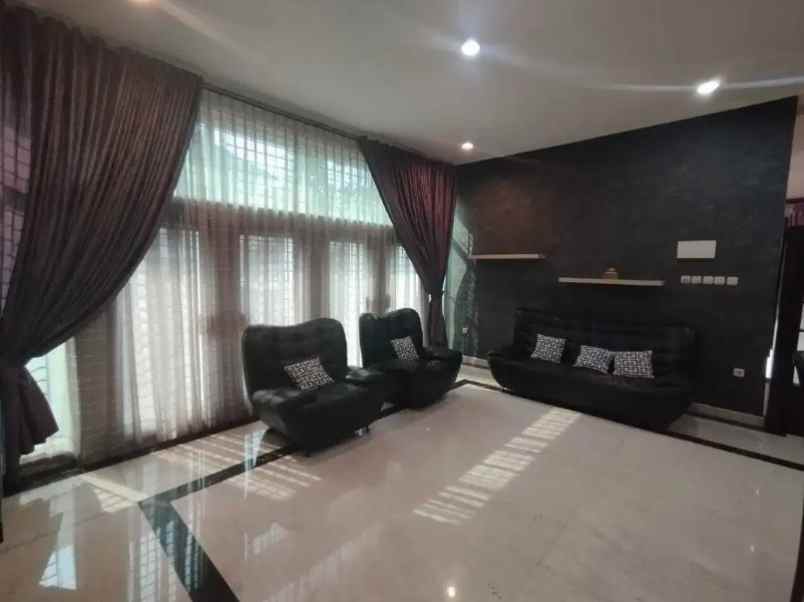 dijual rumah gading nirwana kelapa gading
