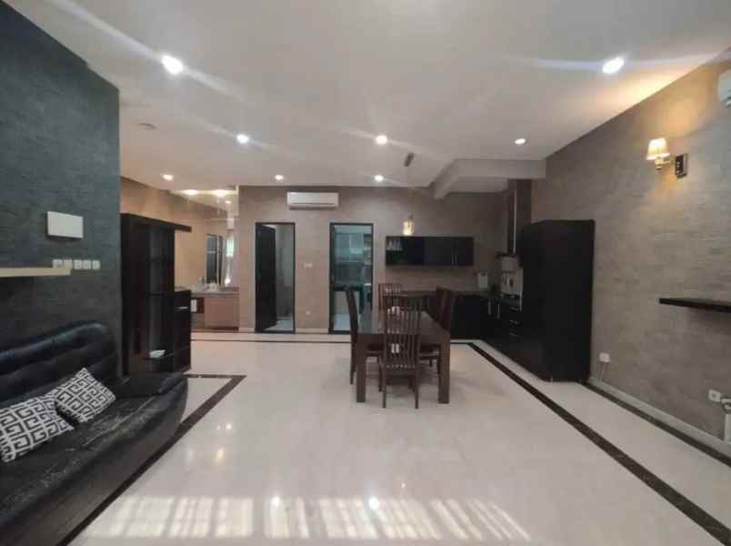 dijual rumah gading nirwana kelapa gading