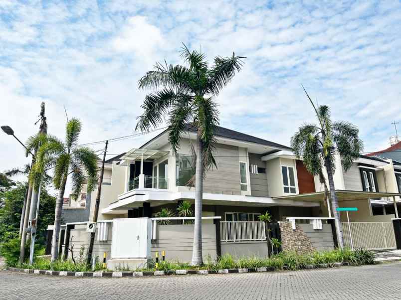 dijual rumah galaxy bumi permai