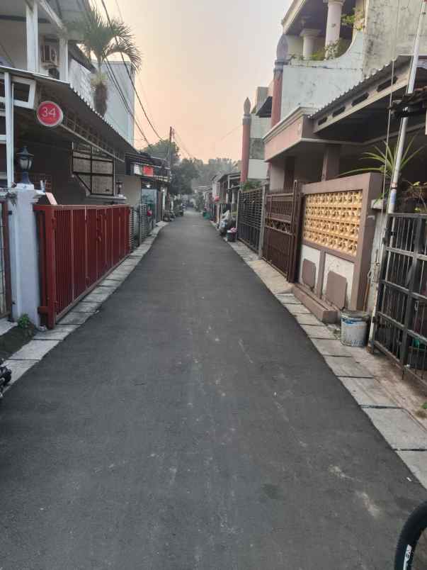 dijual rumah graha bintaro