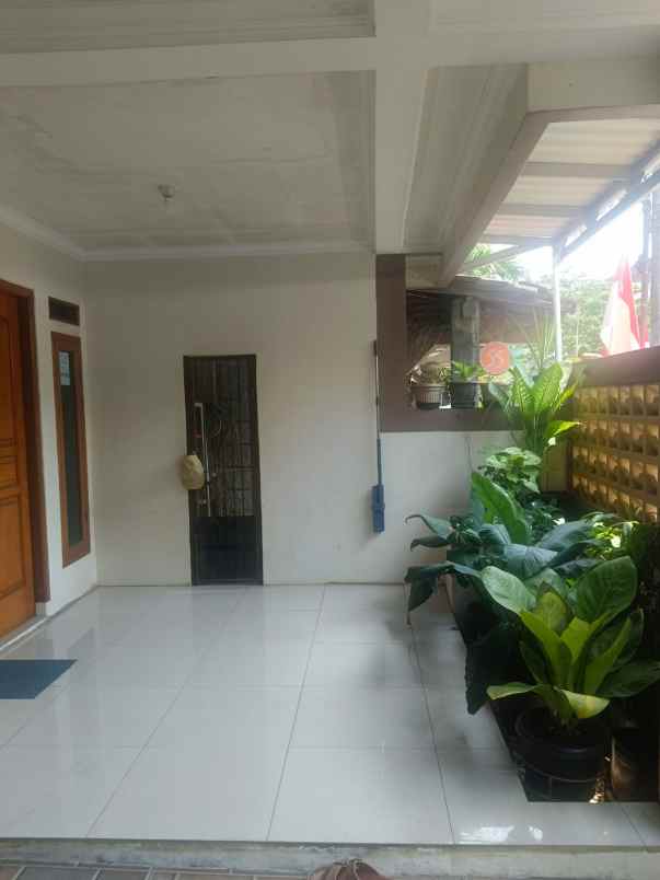 dijual rumah graha bintaro
