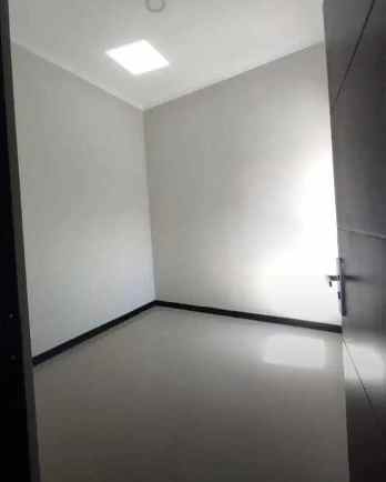 dijual rumah grand alana regency