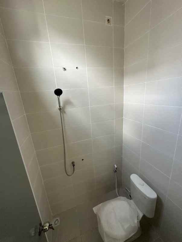 dijual rumah grand alana regency