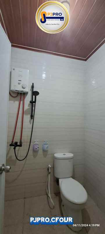 dijual rumah green ara residence