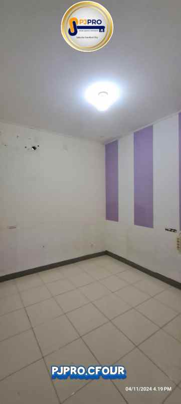 dijual rumah green ara residence