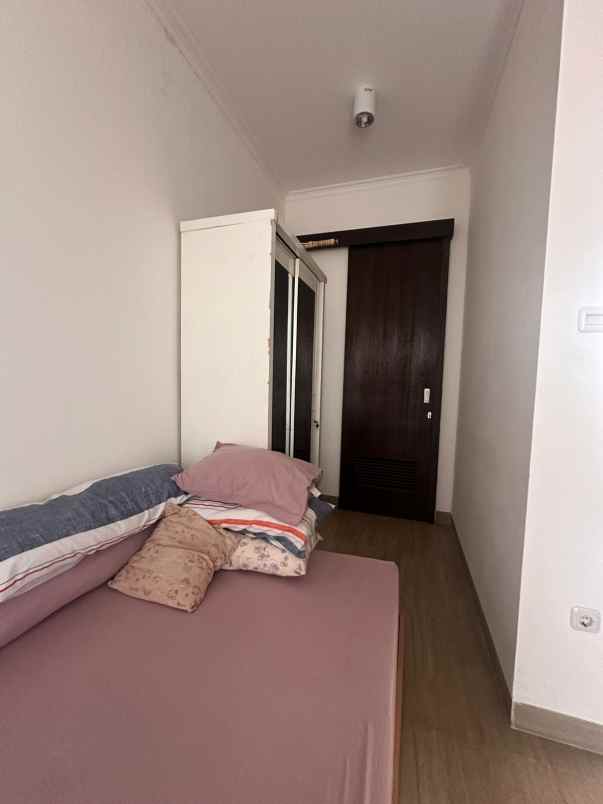 dijual rumah green lovina residence gandul