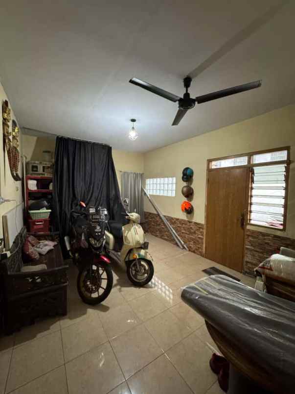 dijual rumah gubeng kalibokor