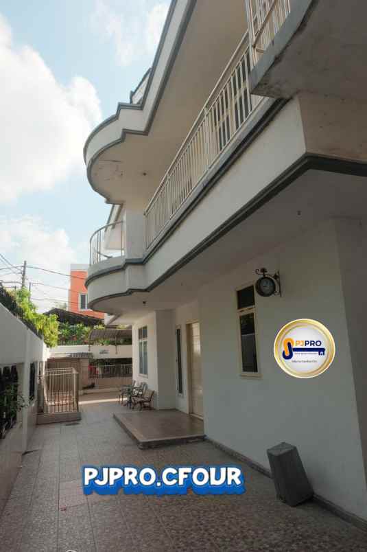 dijual rumah harapan indah