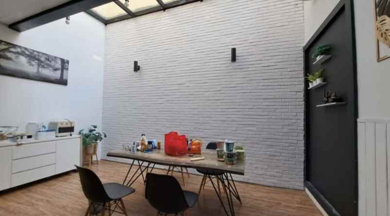 dijual rumah harapan indah