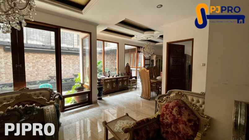 dijual rumah harapan indah cluster