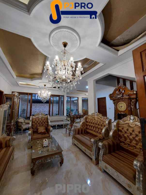 dijual rumah harapan indah cluster