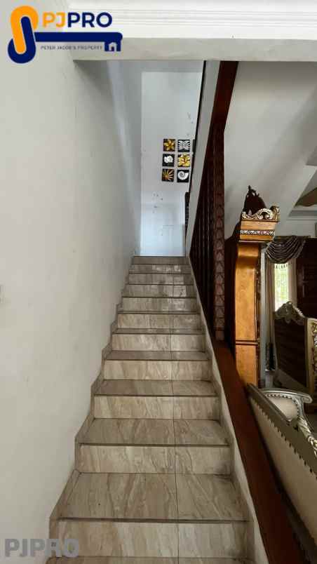 dijual rumah harapan indah cluster