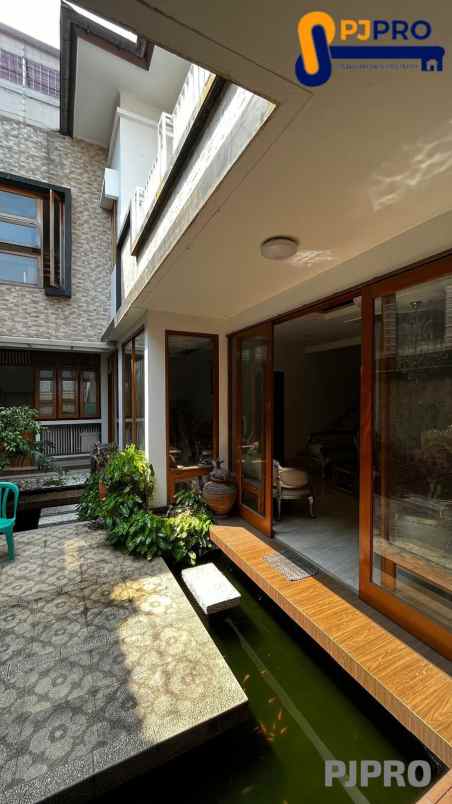 dijual rumah harapan indah cluster