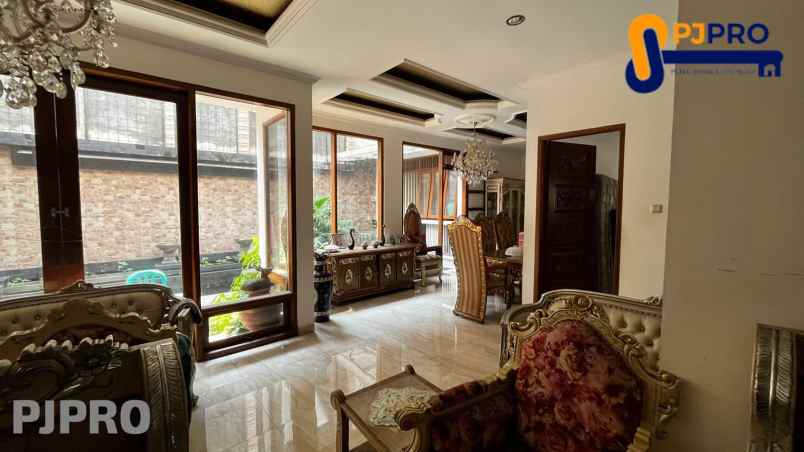 dijual rumah harapan indah cluster