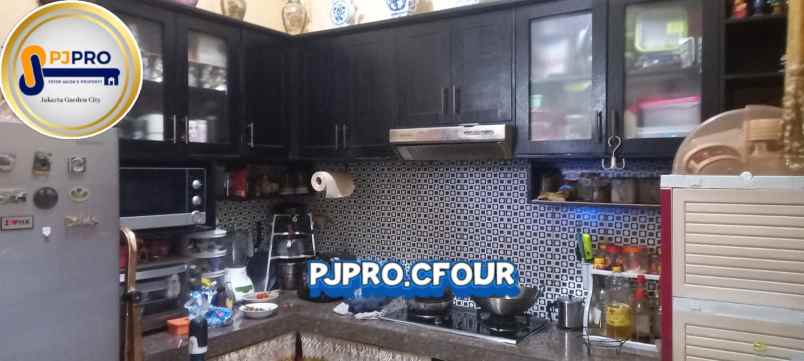 dijual rumah harapan indah cluster aralia