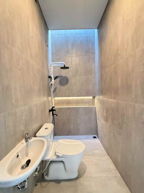 dijual rumah jagakarsa jakarta selatan