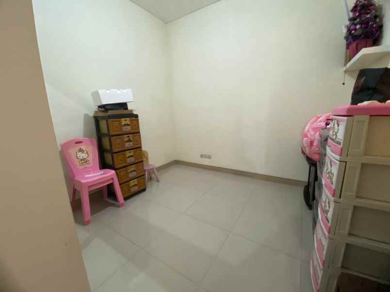 dijual rumah jalan alam galaxy