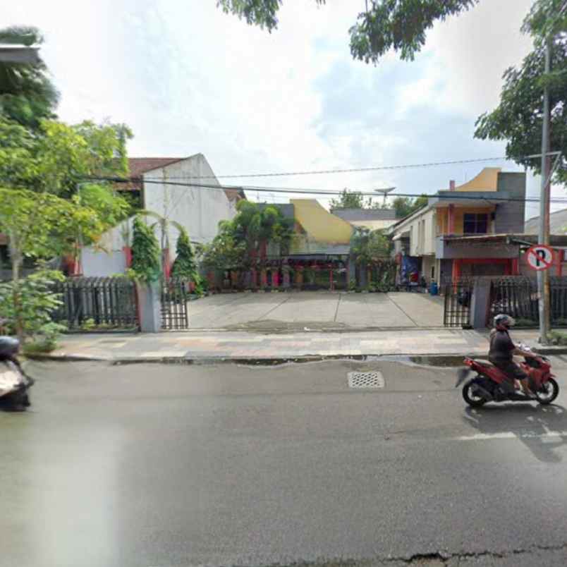 dijual rumah jalan arjuno