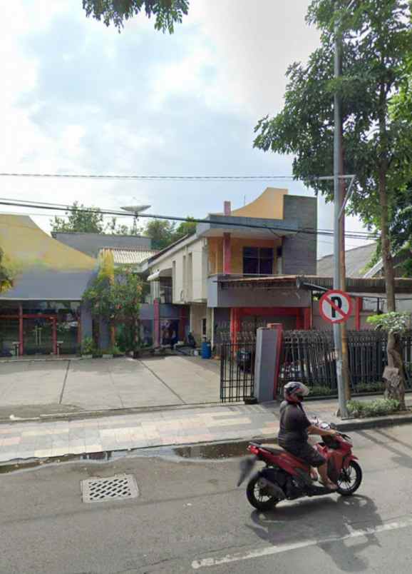 dijual rumah jalan arjuno