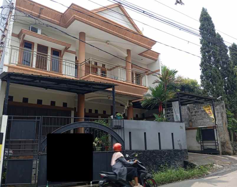 dijual rumah jalan budi