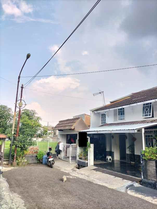 dijual rumah jalan budi