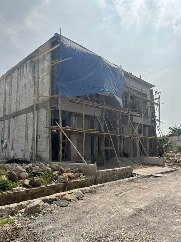 dijual rumah jalan cikoneng