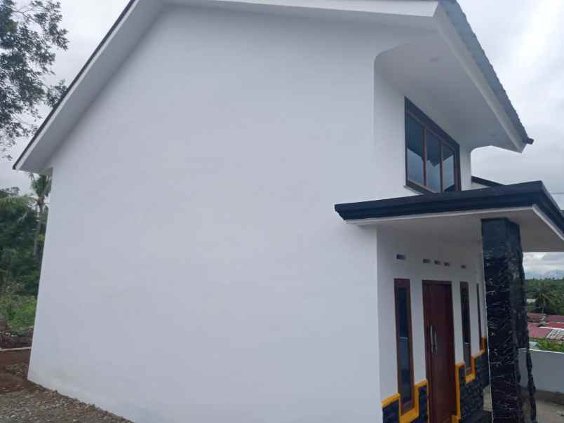 dijual rumah jalan gg villa harapan iii