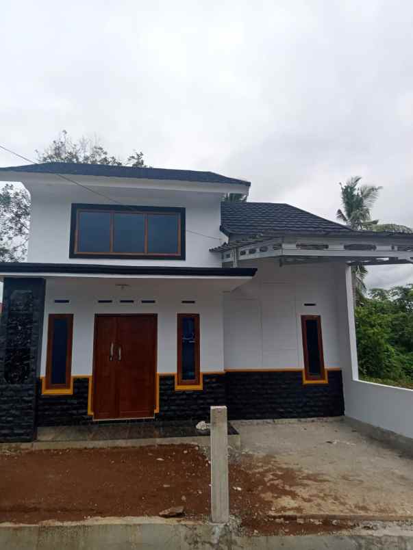 dijual rumah jalan gg villa harapan iii