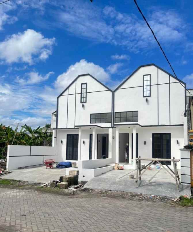 dijual rumah jalan jeruk wage