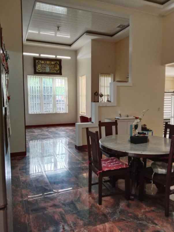 dijual rumah jalan komplek pertamina