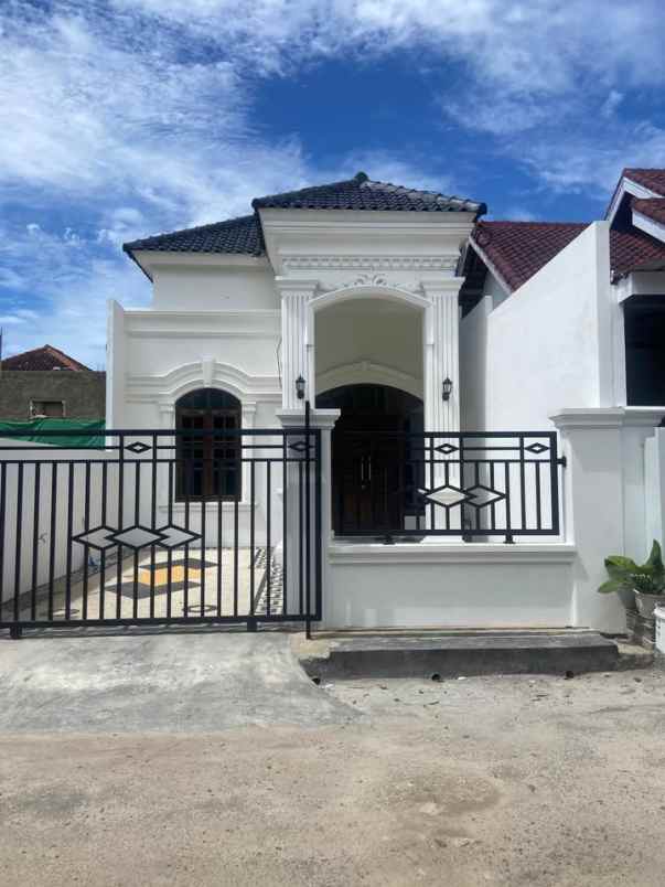 dijual rumah jalan pulau sebeso
