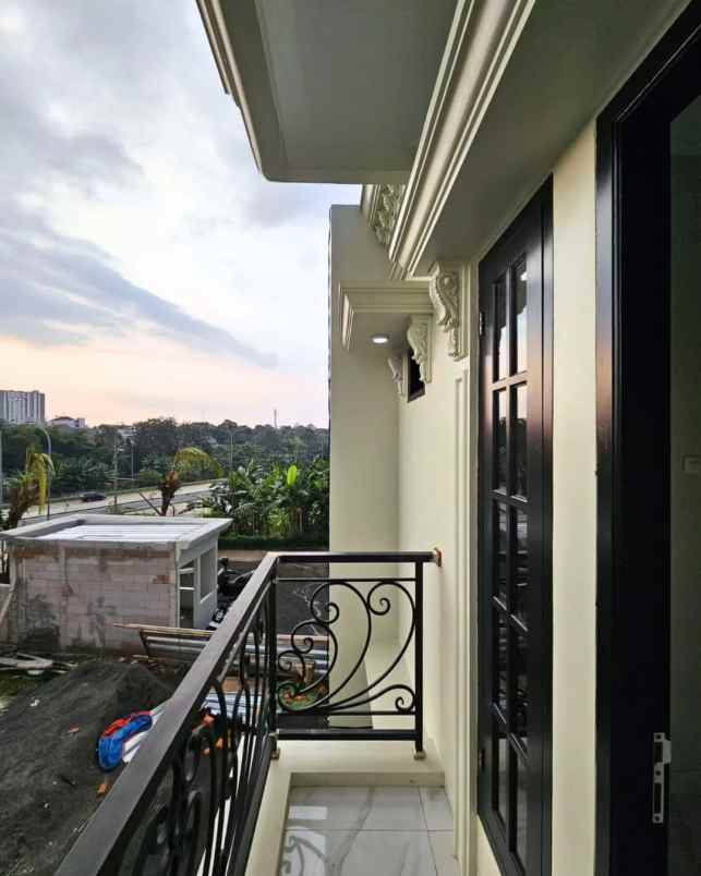 dijual rumah jalan raya jagakarsa