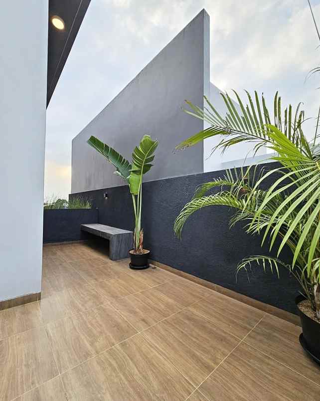 dijual rumah jalan raya pondok cabe