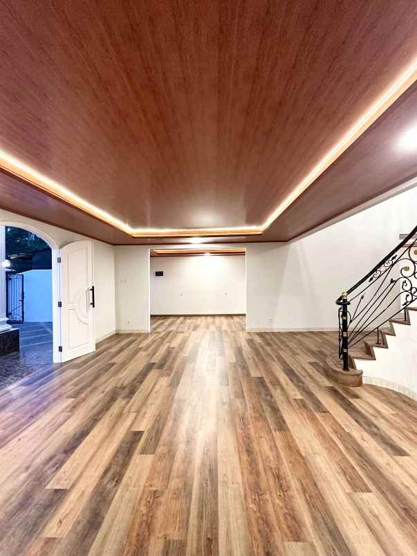 dijual rumah jalan raya pondok indah