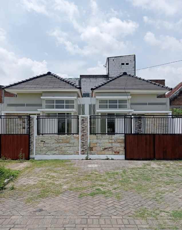 dijual rumah jalan raya tebo selatan
