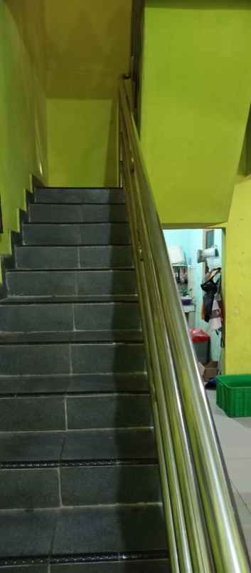 dijual rumah jalan roda hias