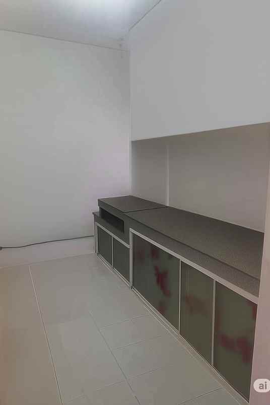 dijual rumah jalan royal residence