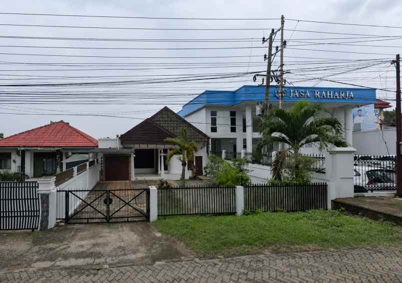 dijual rumah jalan yusuf singadikane