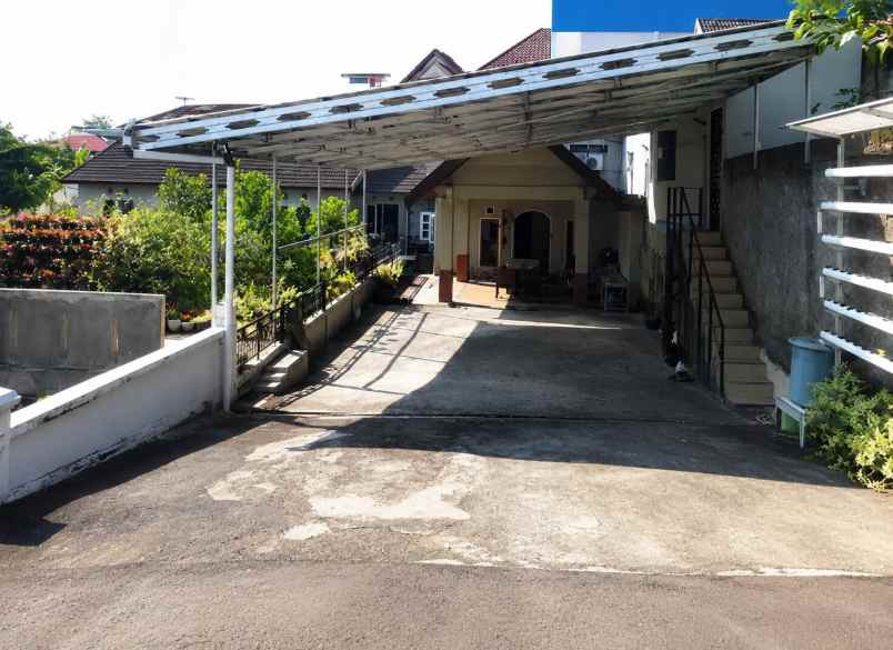 dijual rumah jalan yusuf singadikane